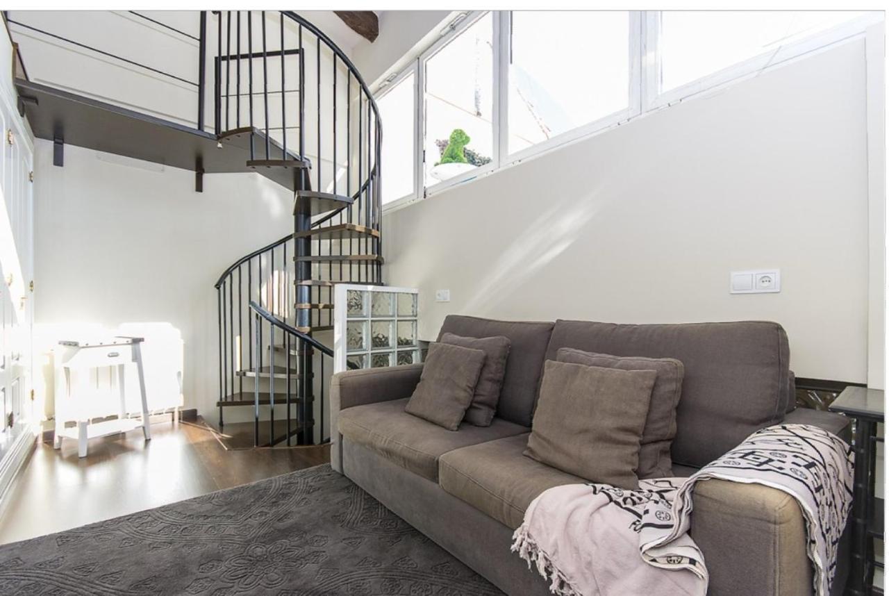 No Turistic Rental, Duplex Penthouse In The Historic Center, Valencia, Ideal For Those Looking To Stay In The City For A Season, Including Professionals And Students Eksteriør billede