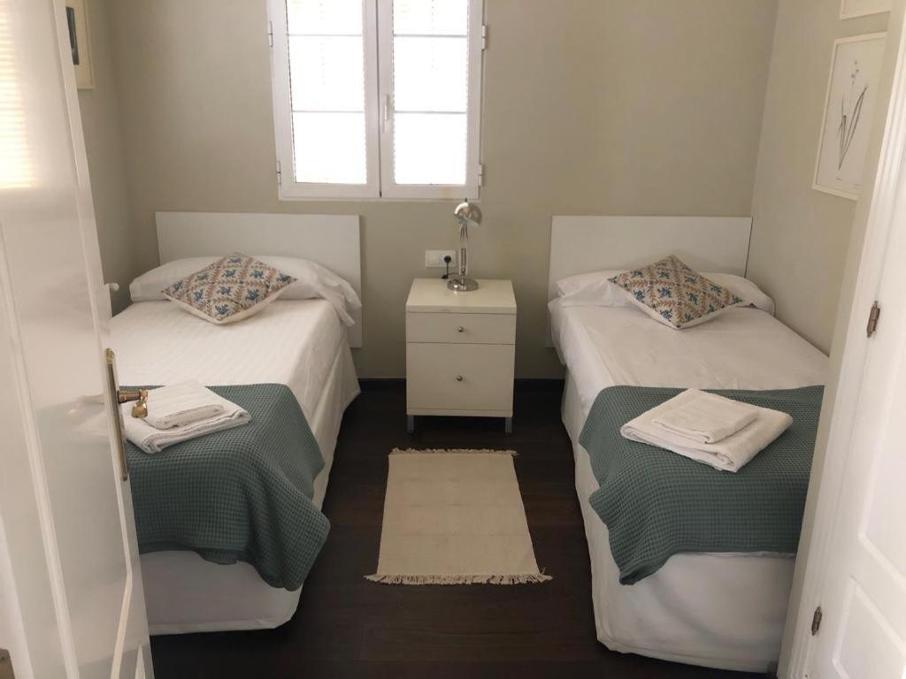 No Turistic Rental, Duplex Penthouse In The Historic Center, Valencia, Ideal For Those Looking To Stay In The City For A Season, Including Professionals And Students Eksteriør billede