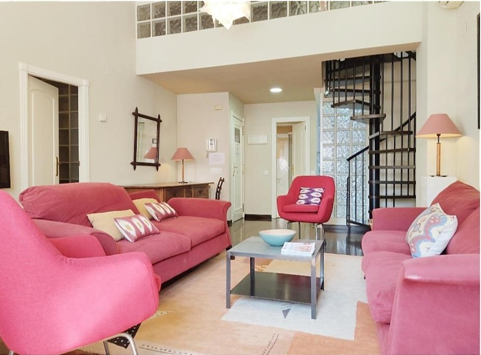 No Turistic Rental, Duplex Penthouse In The Historic Center, Valencia, Ideal For Those Looking To Stay In The City For A Season, Including Professionals And Students Eksteriør billede